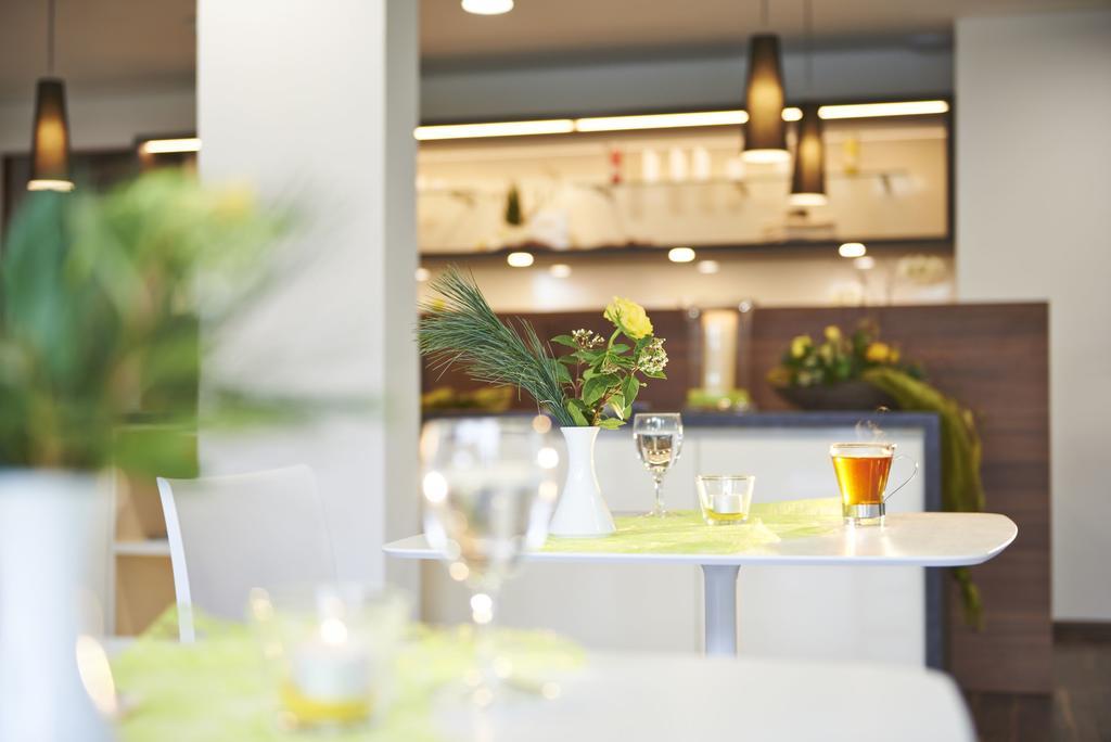Kreuz-Post Hotel-Restaurant-Spa Vogtsburg Ngoại thất bức ảnh